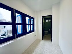 Club Street (D1), Office #613063241